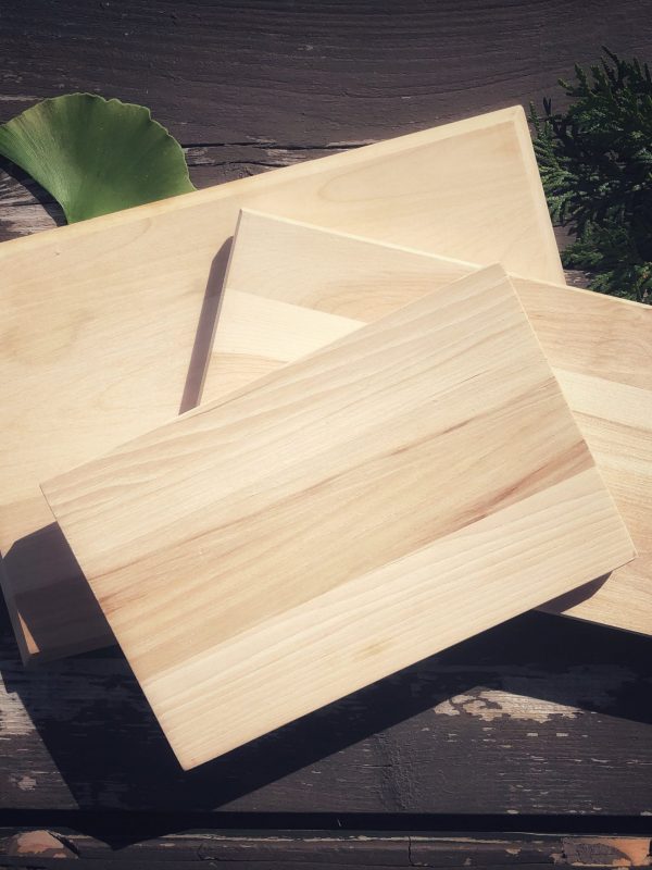 Planche à découper en bois épais